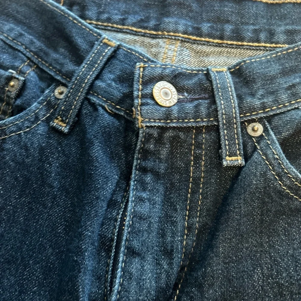 Levi's Men's Dark Blue Jeans - Picture 3 of 12